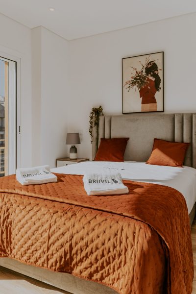 Quarto com varanda do alojamento local Bruval Premium Apartments Serra do Pilar Gaia 2º DRT